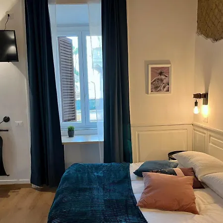 Domus Avi - Guest House-3