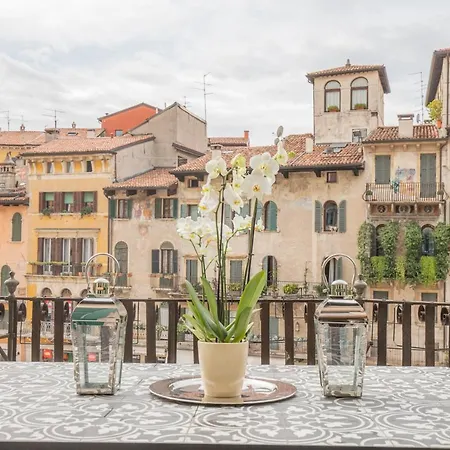 Corte Realdi Suites Piazza Erbe-2