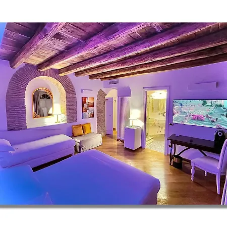 Maison Spagna Suites-3