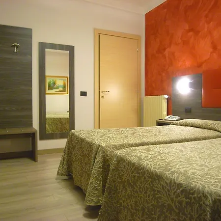 Hotel Siena-3