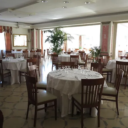 Albergo Little Garden-3