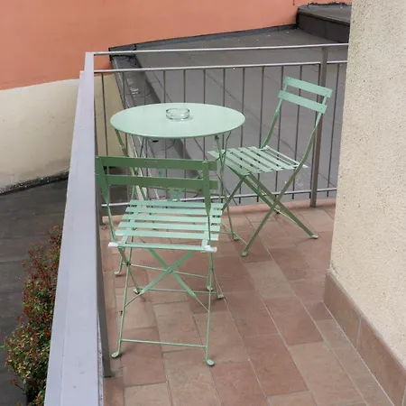 Melibi - Re Lear Apartments-2