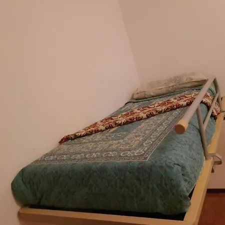 Big Room In Private Appartament, Close To The Station And Center Of City-3