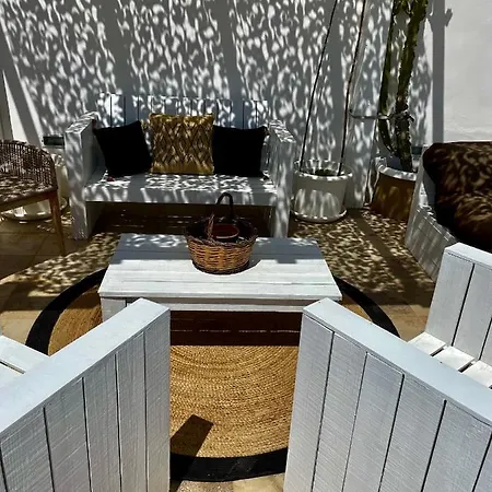 Chichouse-2