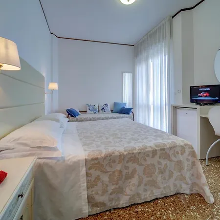 Hotel Carlton Beach-2