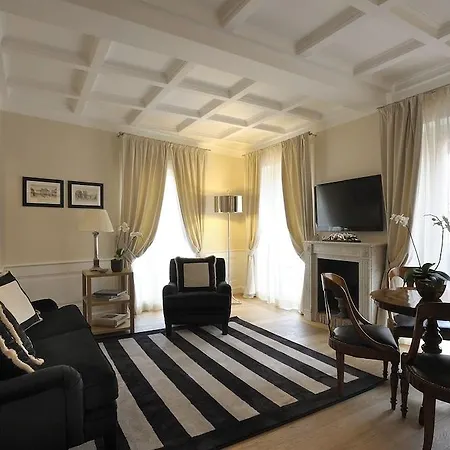 Trevi Palace Luxury Inn-3