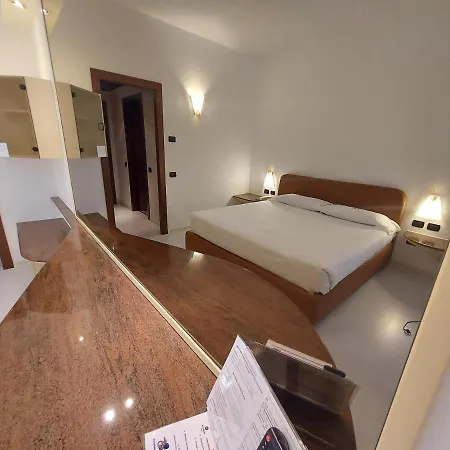 Blue Relais Maggiore-3