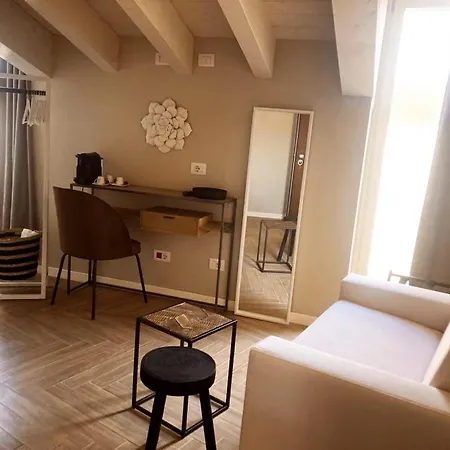 Gatto Bianco Rooms 42-3