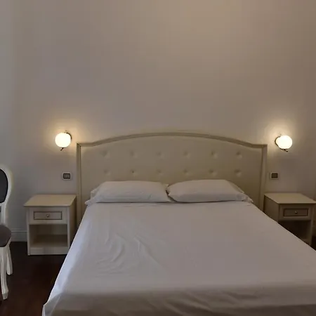 Piccolo Di Piazza Di Spagna Suites-2