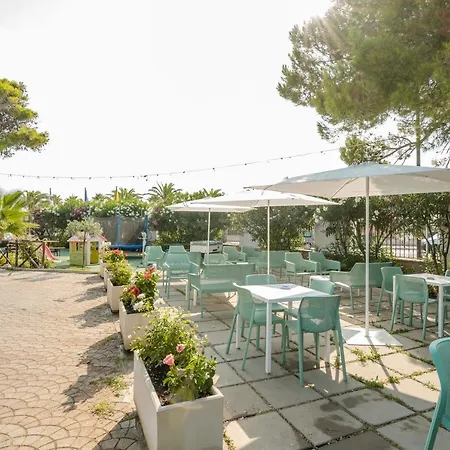 Sant'Elia Deluxe Rooms-2