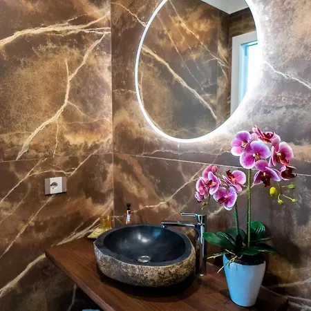 Luxury Cecilia Via Antonio Del Re 9 Tivoli-2