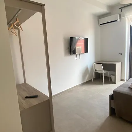 Aeroporto Katane Rooms-2