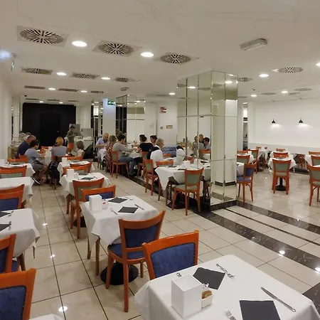 Ih Hotels Milano Puccini-3