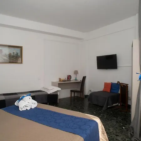 Room In Bb - Soggiorno La Coccinella - Room In The Historical District-3