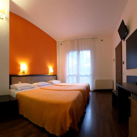 Lux Hotel Durante-2