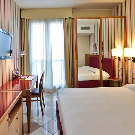 Una Hotels The One Milano Hotel & Residence-2