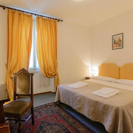 Hotel Rex-2