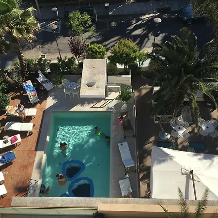 Hotel Select Suites & Spa - Apartments-3