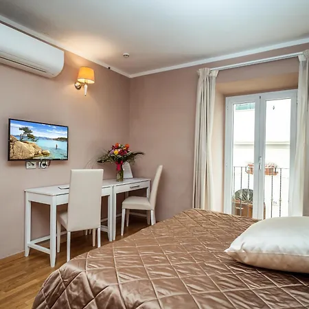 Hotel Centrale-2