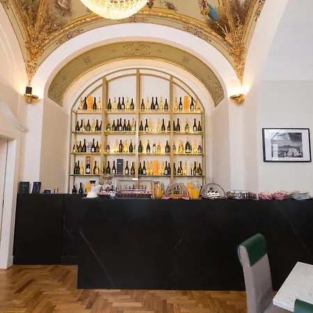 Il Salotto Della Regina-2