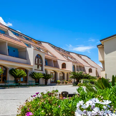 Tropis Hotel-2