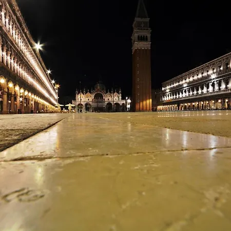 Venezia Canal View-2