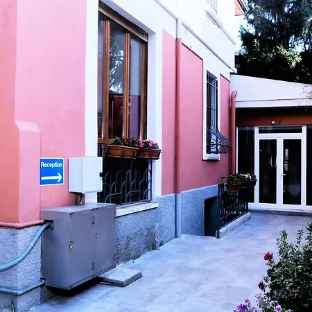 La Villa Bed & Breakfast-3