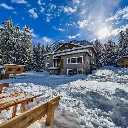 Chalet Queen-2