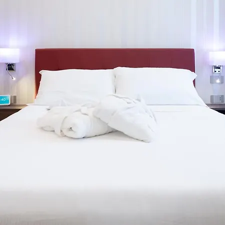 Varese Suites-2