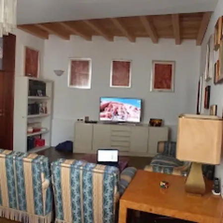Suite 23-2
