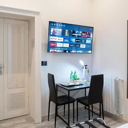 Varese Suites-3