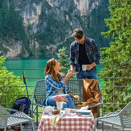 Hotel Lago Di Braies-2