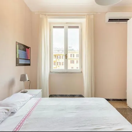 Roma Private Rooms-2