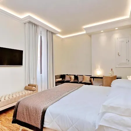 Bq House Colosseum Luxury Rooms-2