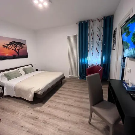 Verona Rooms 109-2