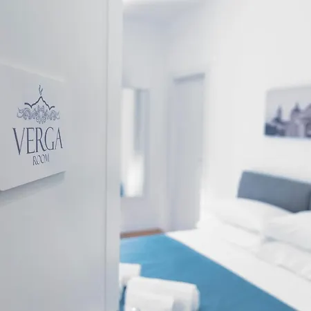Civicocento Charming Rooms-3
