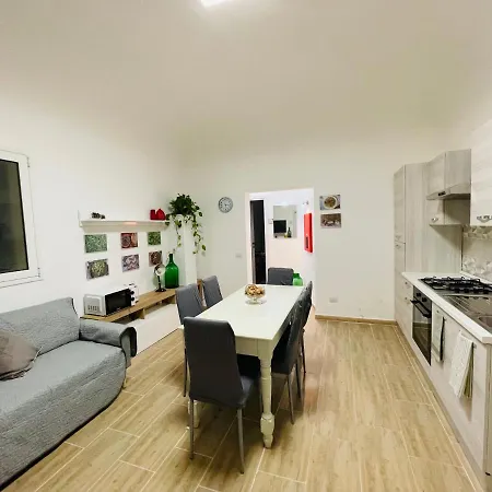 Mika House-3