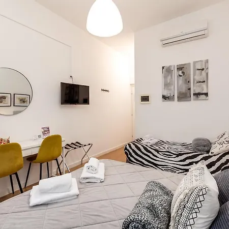 Julius Caesar Home-2
