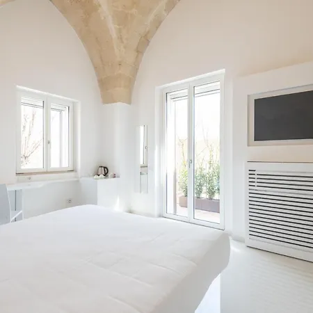 Vittorio Veneto Matera Luxury Rooms-3