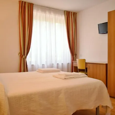 Sale Hotel-2