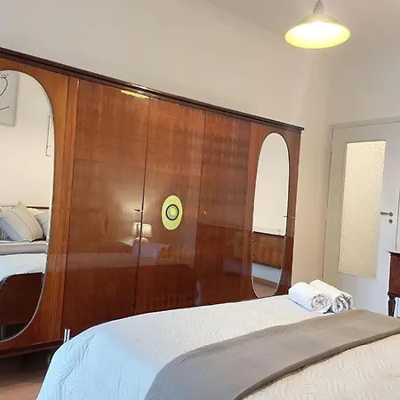 H&R'S Room-2