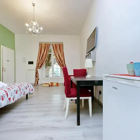 Lucky Holiday Rooms-3
