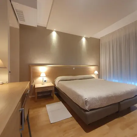 Hotel Eurovil Garni-3