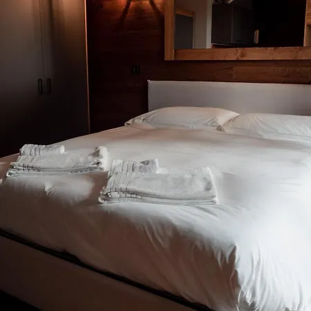 Chalet Everest - Luxury Apartments-3
