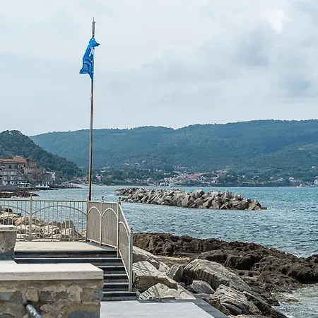 Un Posto al Mare-2