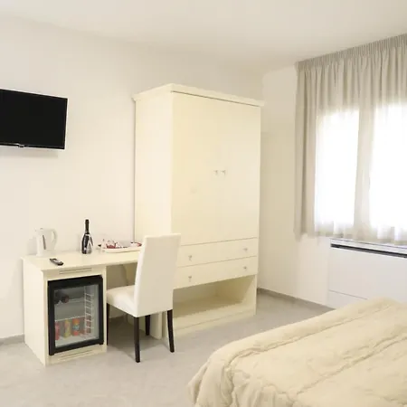New- B&B Allison Tropea-3