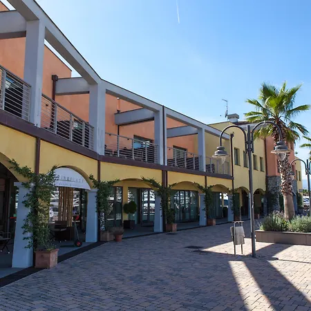 Marina Place Resort-2