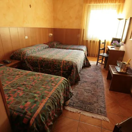Hotel Sarre-2