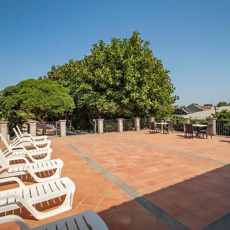 Royal Playa Suite And Apartament -Private Parking- Self Chek Out-3