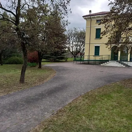 Villa Peonia Parma-2
